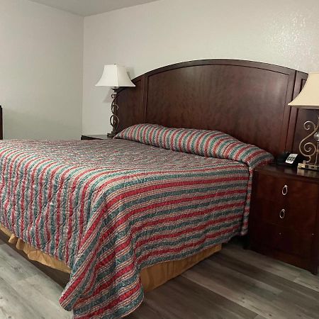 Travelodge By Wyndham Farmington Hwy 64 エクステリア 写真
